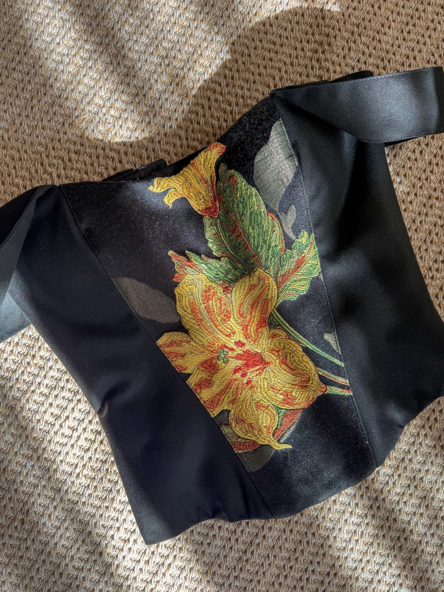 ARTEMISA / Jardin Oscuro