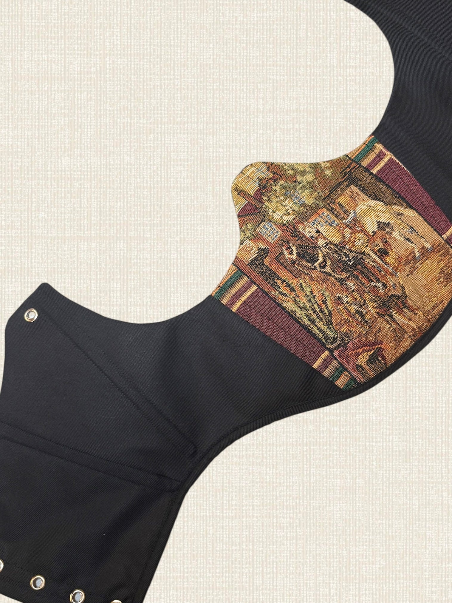 UNDERBUST / Galería