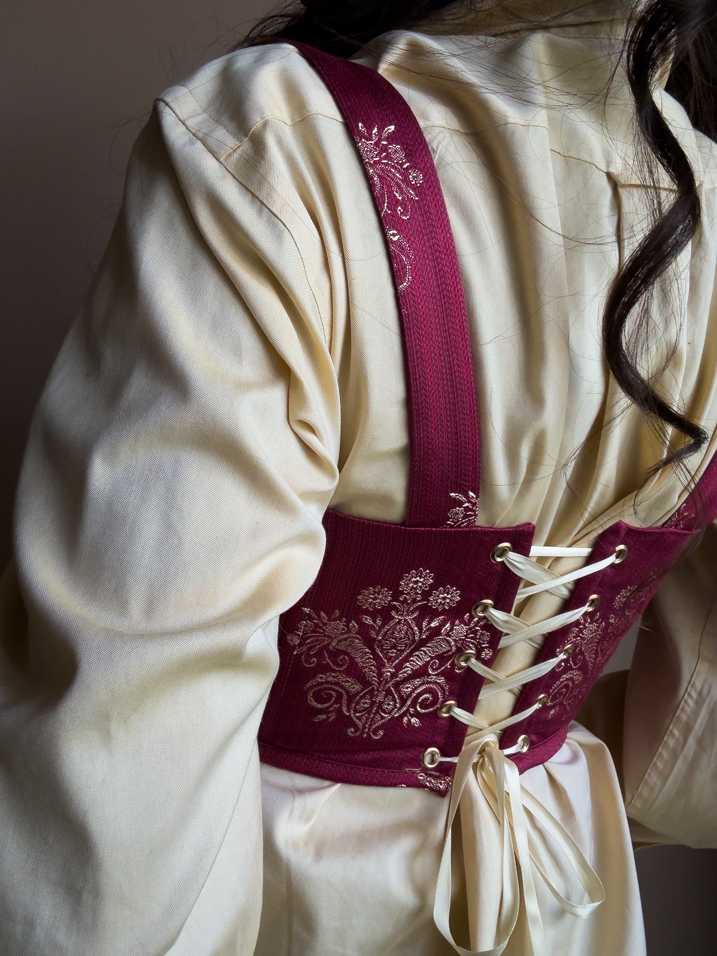 UNDERBUST / Gold Moment