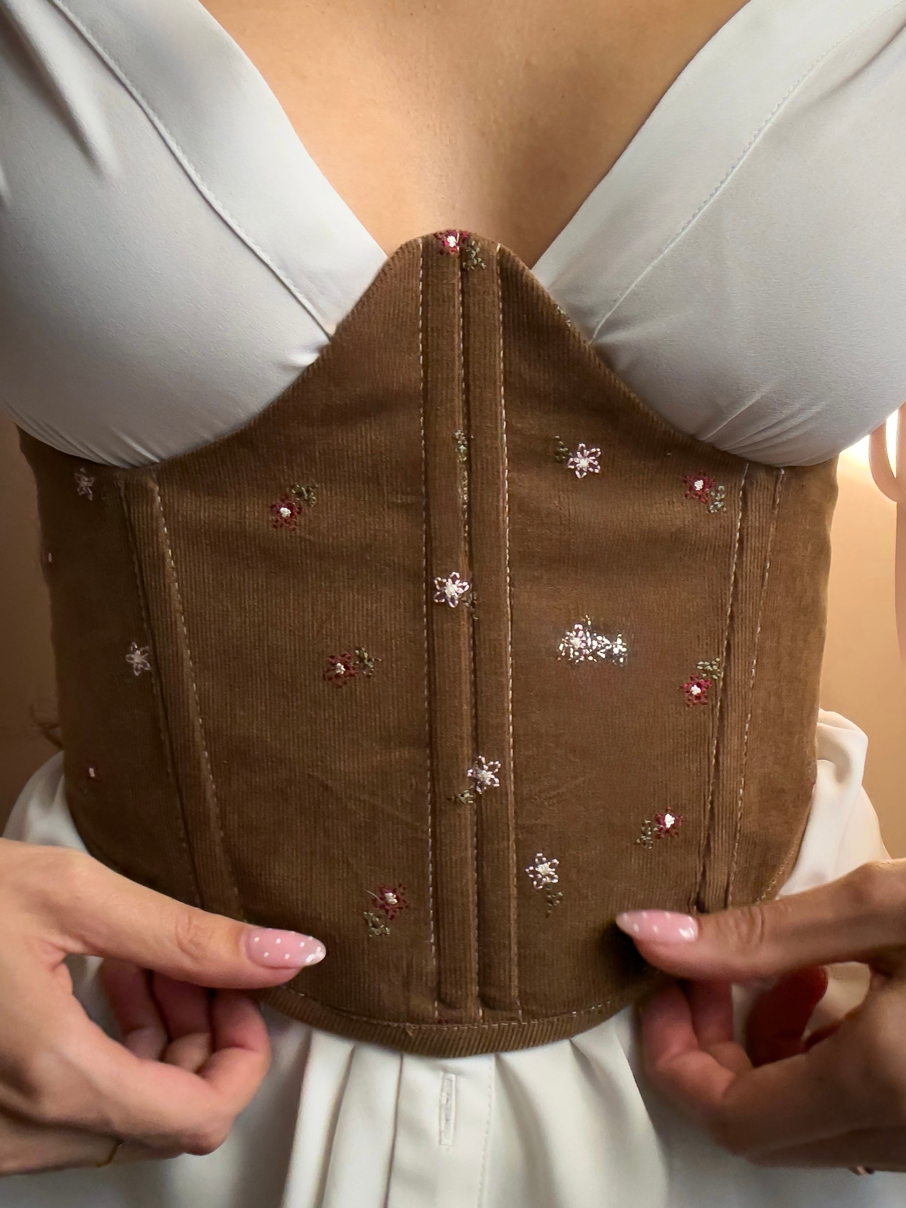 UNDERBUST / Mocca