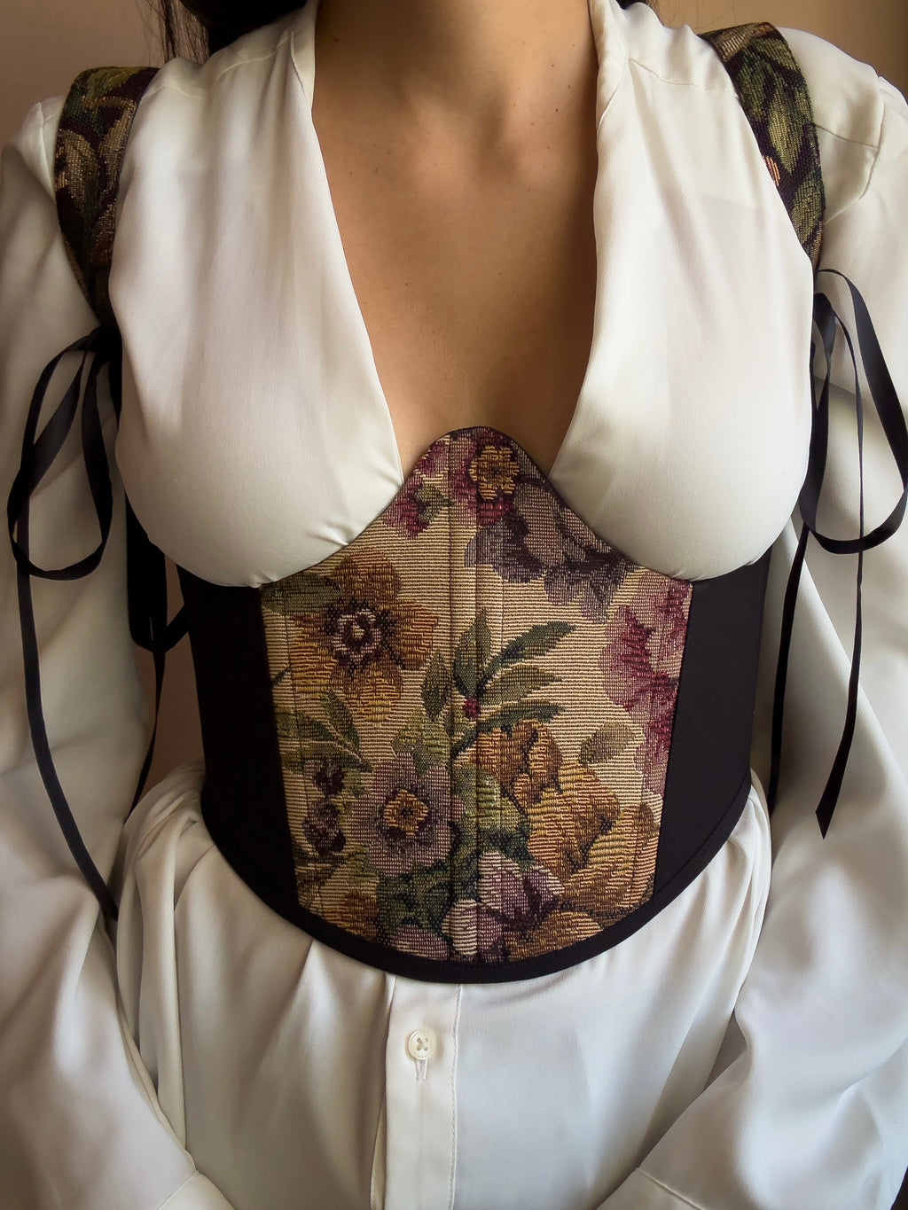UNDERBUST / Eden