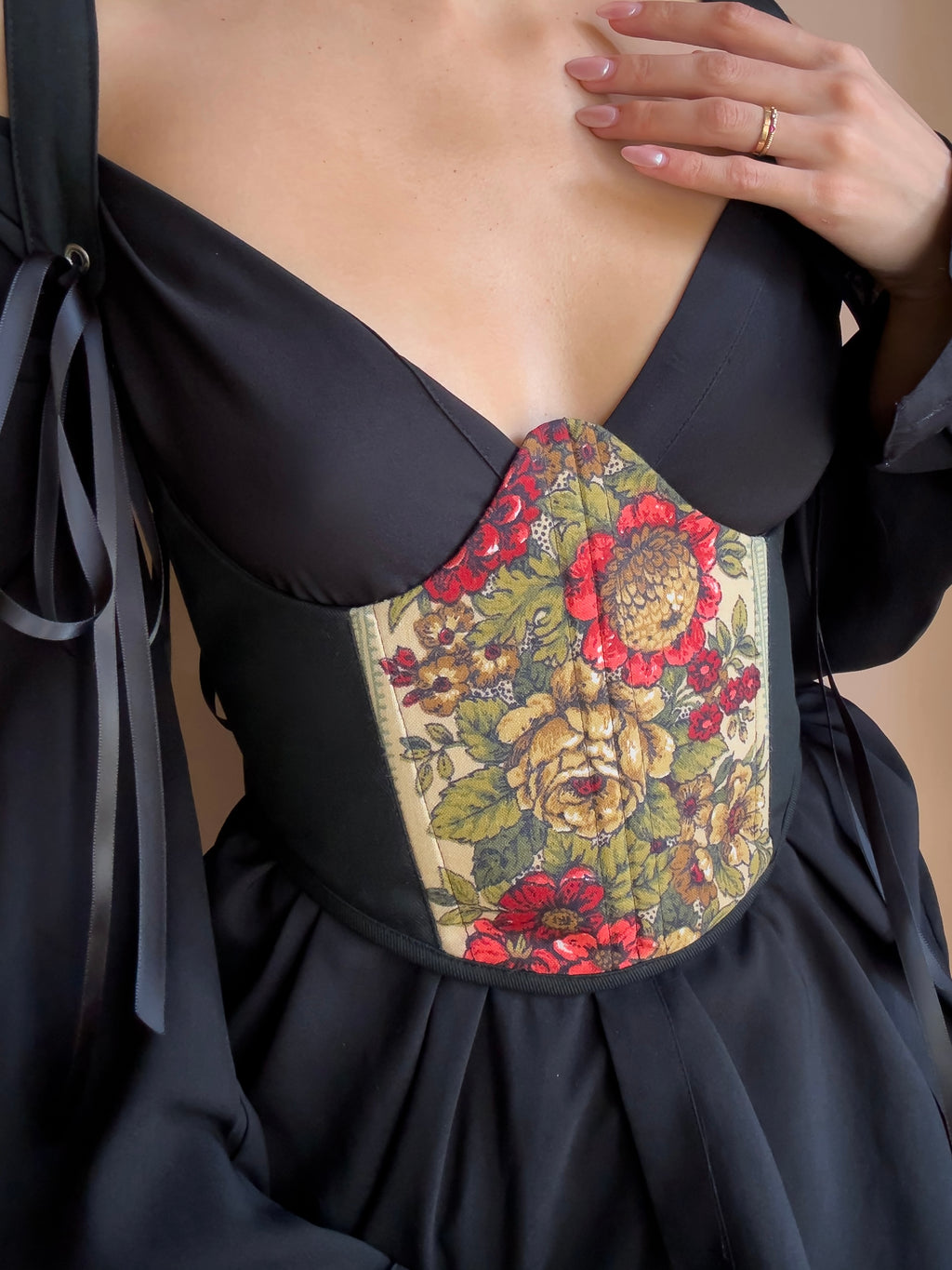 UNDERBUST / Vintage Bouquet