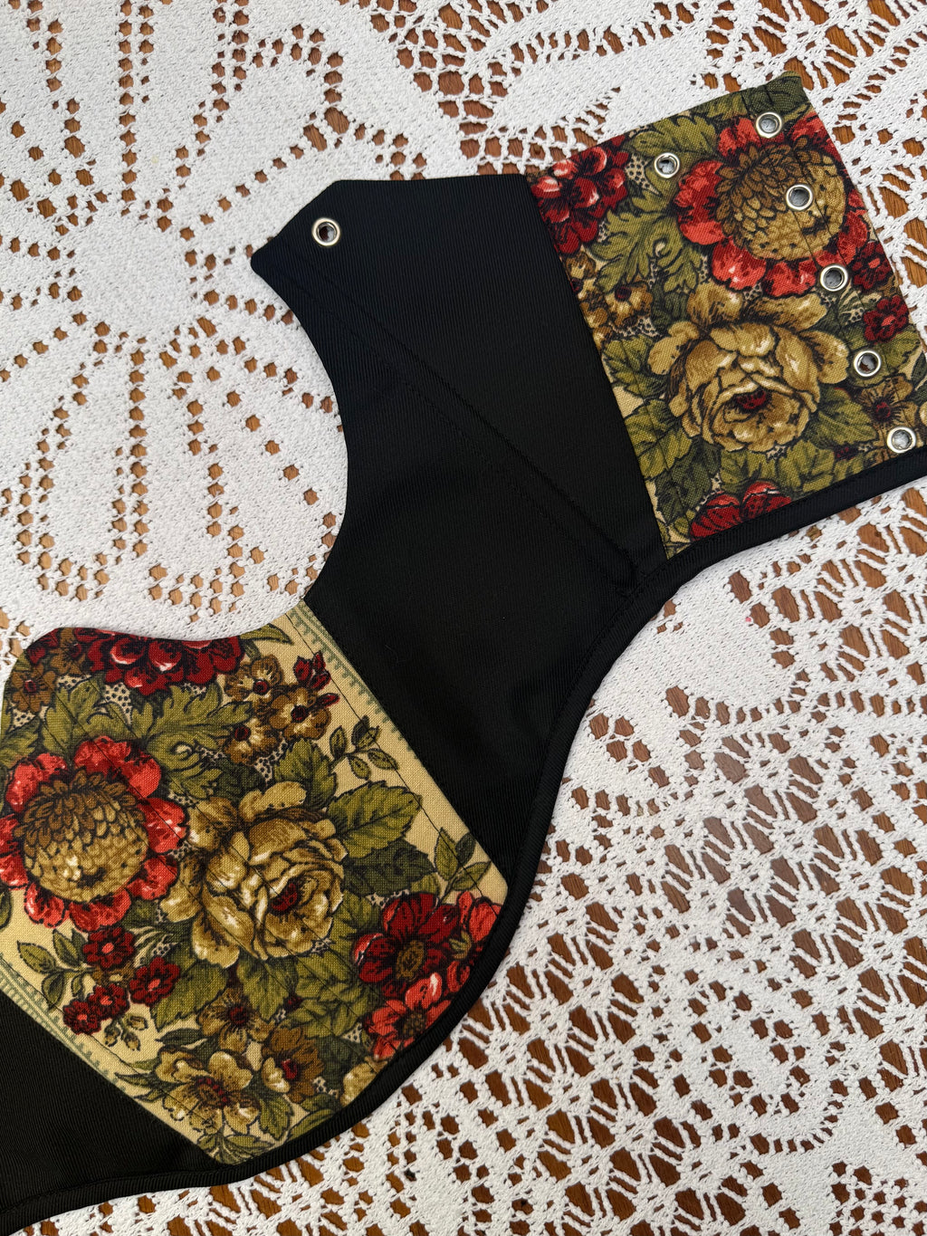 UNDERBUST / Vintage Bouquet