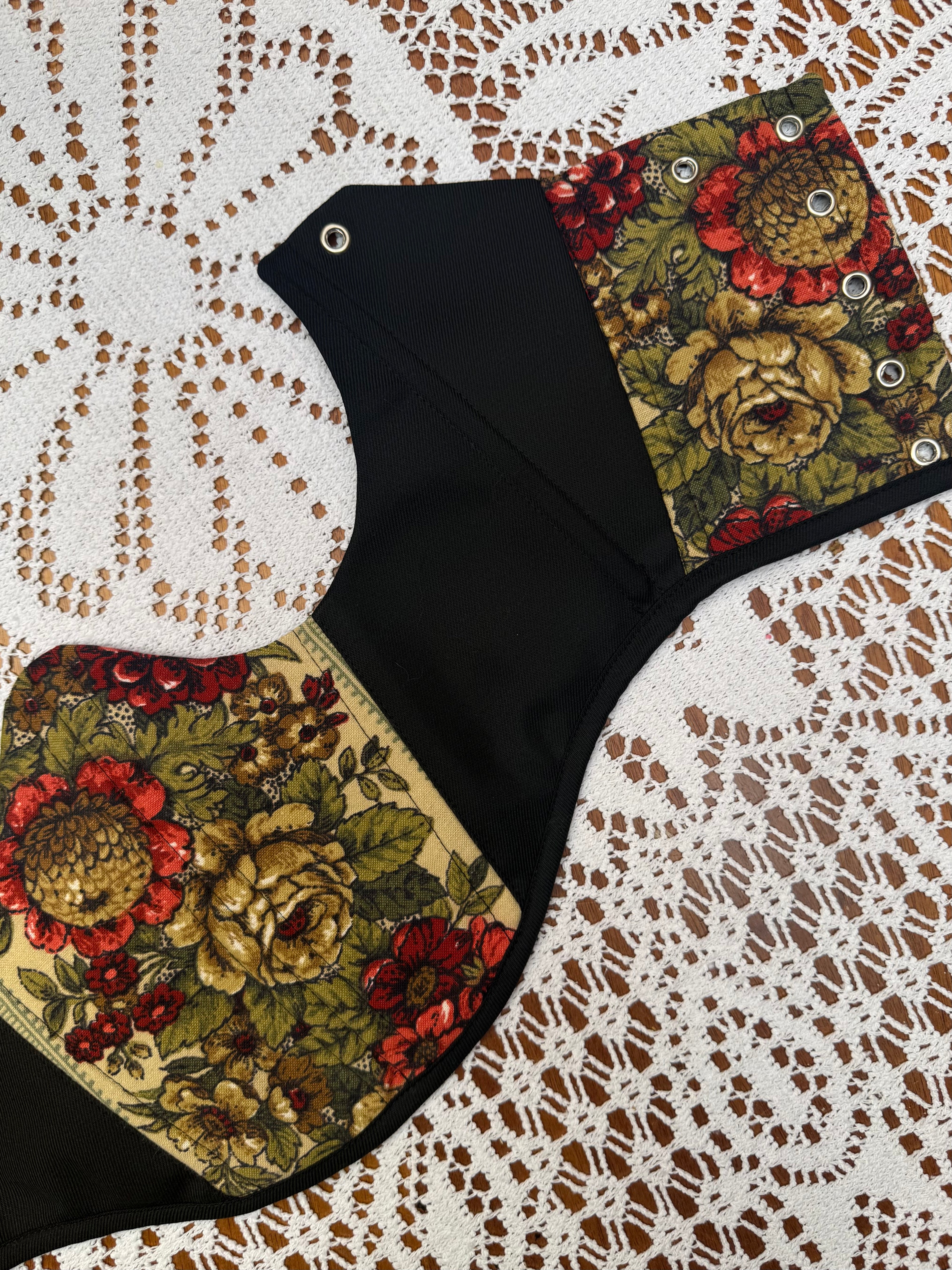 UNDERBUST / Vintage Bouquet